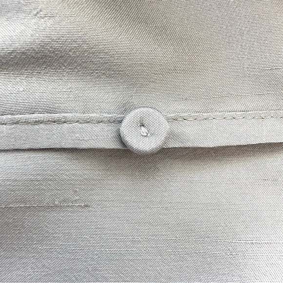 Eileen Fisher tunic top with crew neckline and 3/4 length sleeves,  in 💯 silk - Picture 11 of 16